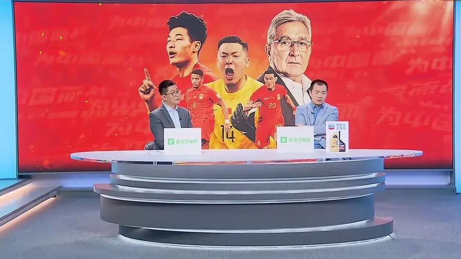 包含黄健翔：抓紧换帅不然世预赛要出事不能再下跌了的词条