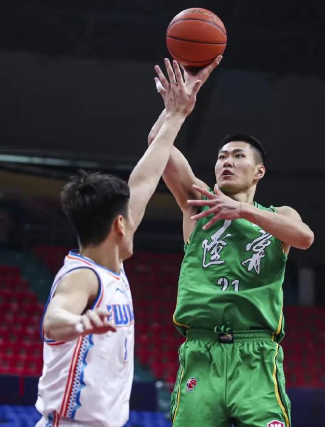 亚美体育网址-俱乐部杯-刘泽一16+9浙江胜吉林吴昌泽9+12(cba刘泽一)