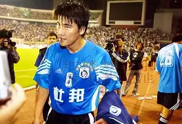 亚美体育网页版-阿尔艾因防线协作提升，力求限制攻击