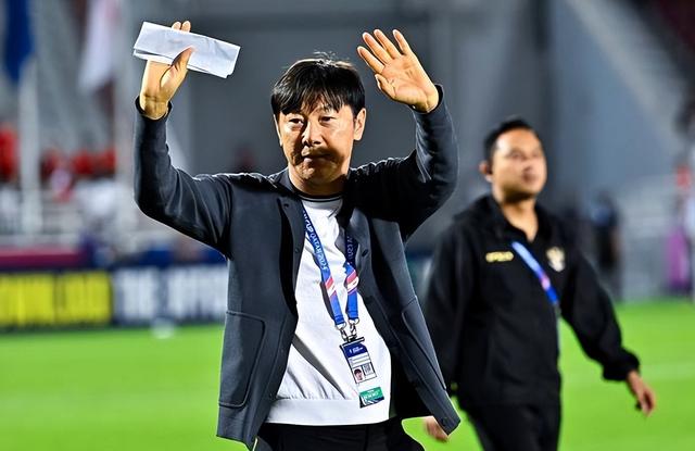 包含国足选主教练最新消息：多位本土名宿拒绝出任主教练的词条
