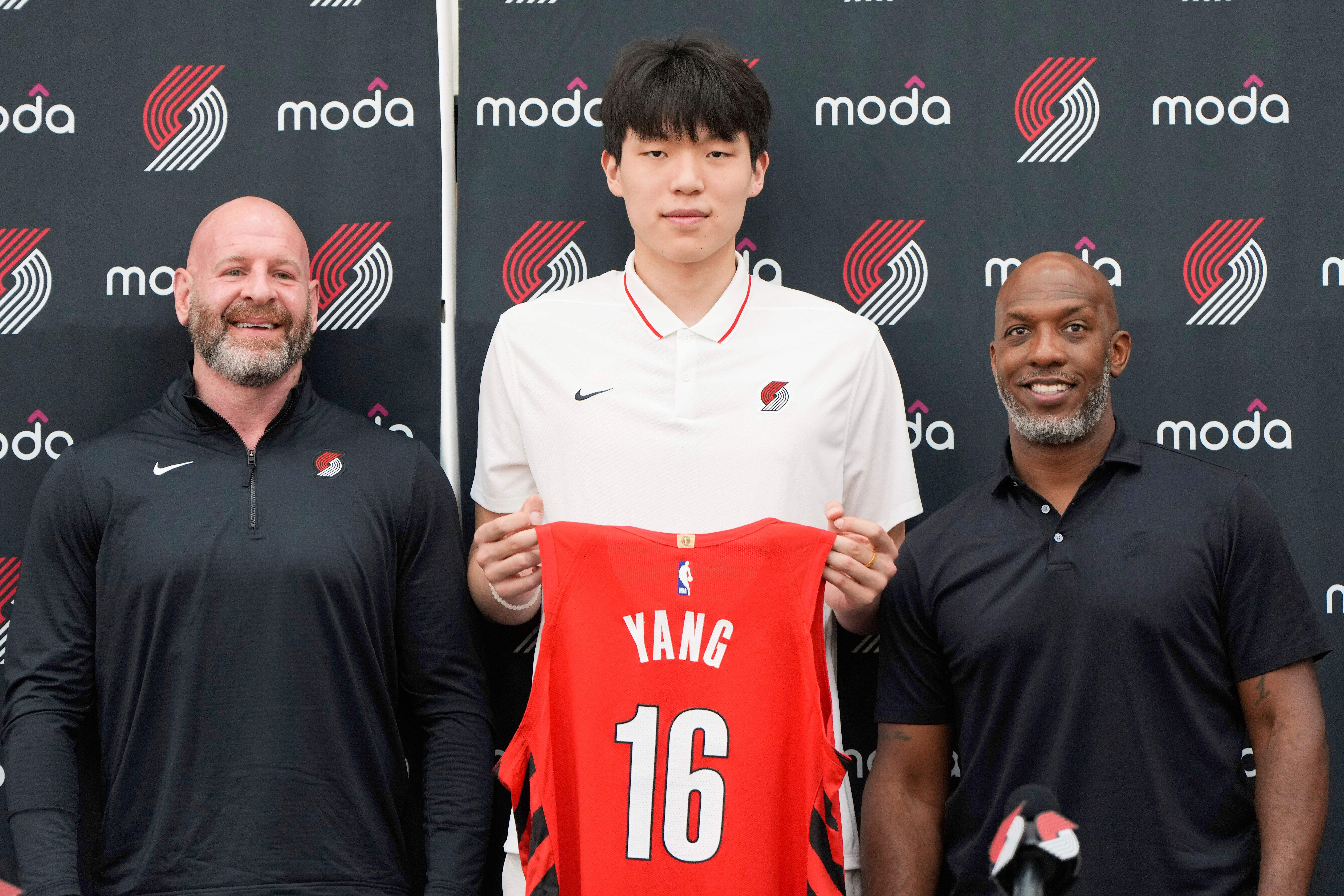 NBA选秀盛况回顾：太阳队三换一，开拓者大胆交易选中杨瀚森(杨瀚森nba选秀顺位是多少)